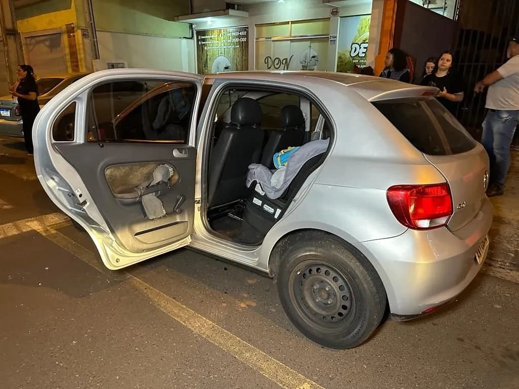 Pai e filho são atropelados por motorista com sinais de embriaguez, em Maringá.