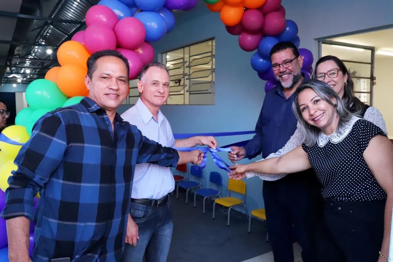 Prefeito Ismael entrega ampliação do CMEI José Chiaralo em Paiçandu. 200 crianças a mais poderão ser atendidas.