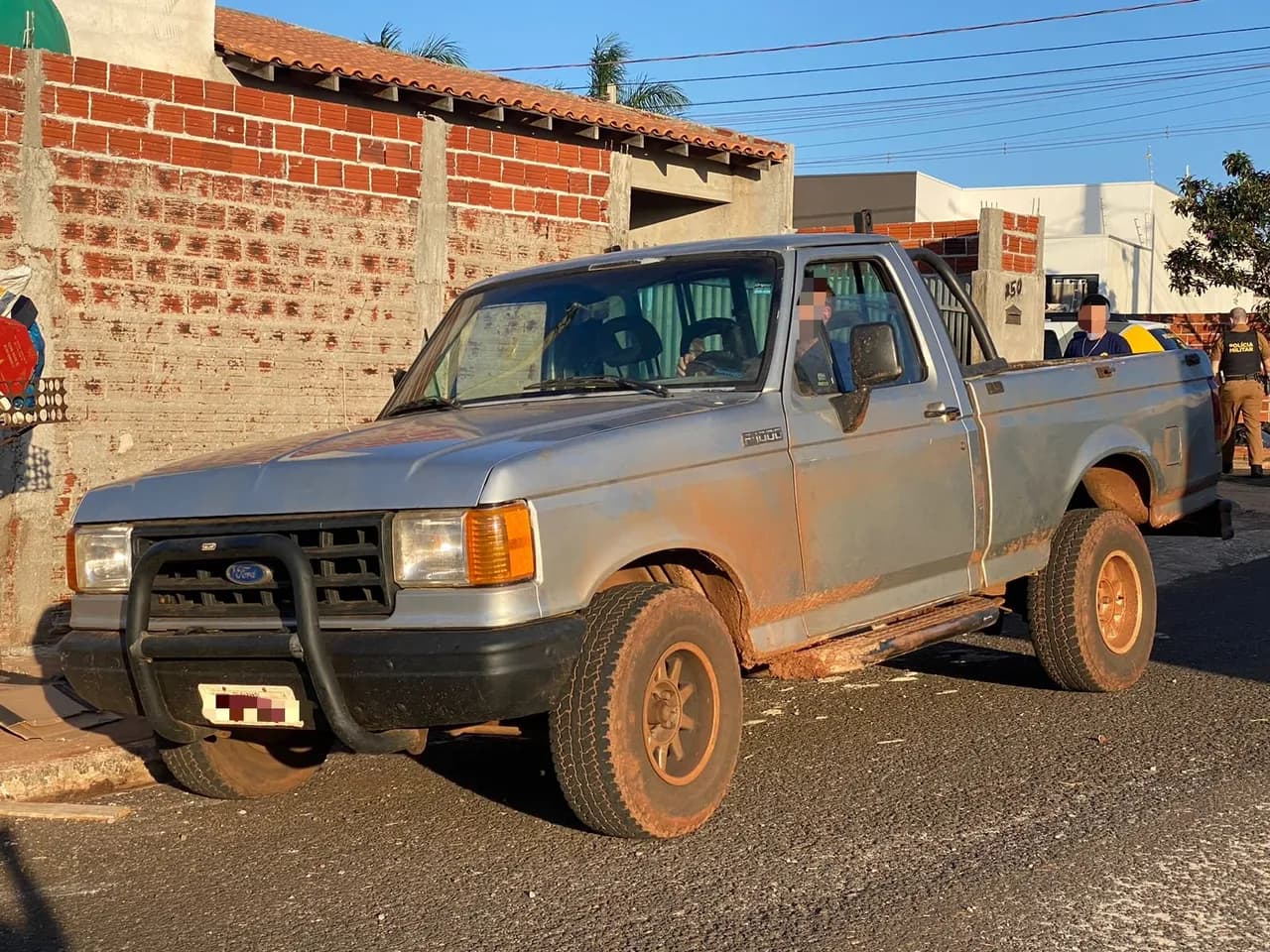 Caminhonete furtada em Maringá é localizada em bairro de Paiçandu