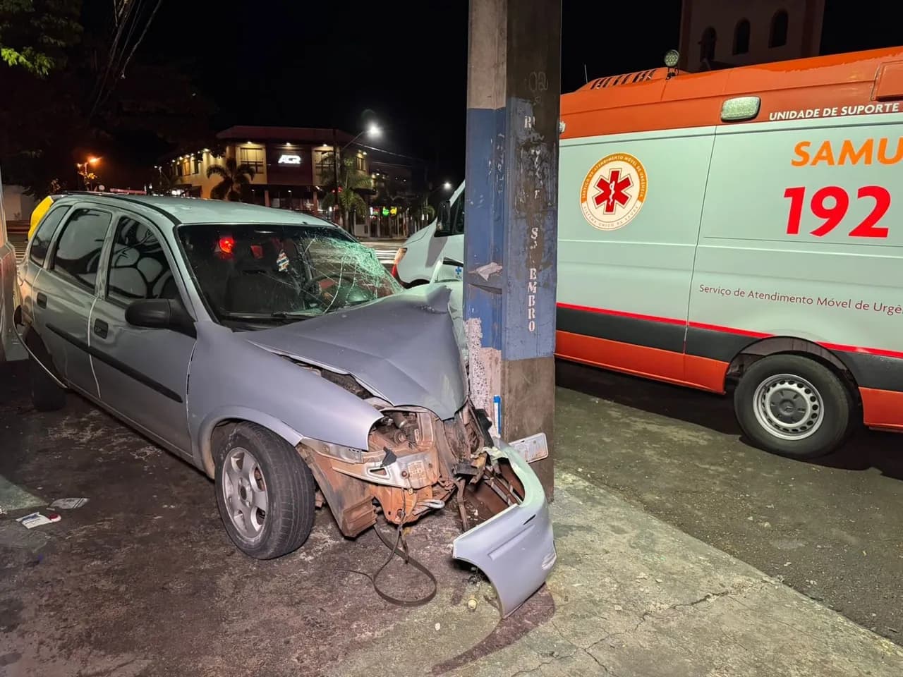 Acidente na madrugada em Paiçandu deixa jovem em estado grave