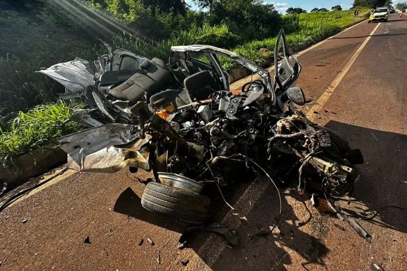 Motorista morre após batida frontal na PR-323