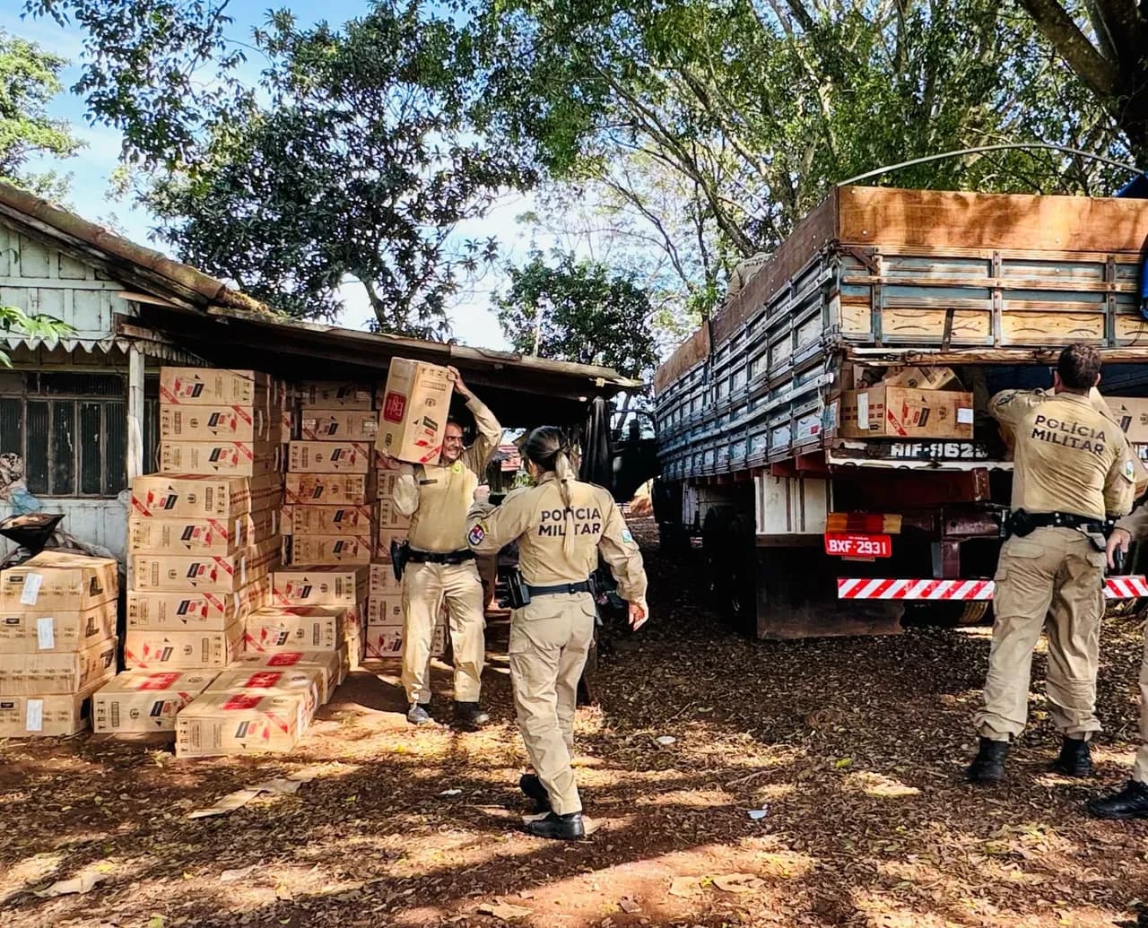 Carga de cigarros avaliada em mais de R$ 1,4 milhão é apreendida em propriedade rural de Doutor Camargo