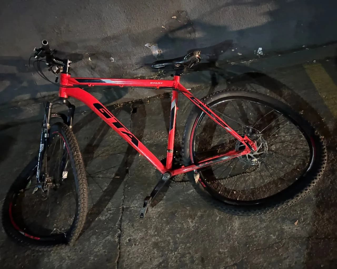 Ciclista é entubada no local após após ser atropelada por motorista alcoolizado em Paiçandu. Condutor foi preso em flagrante pela polícia militar
