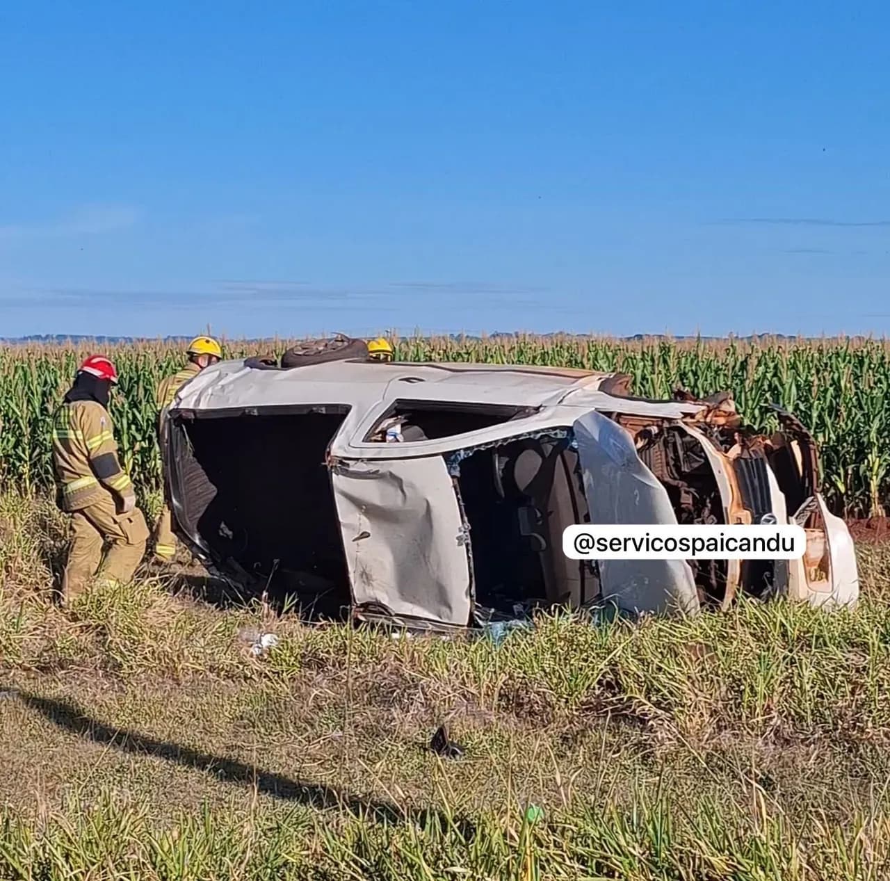 Motorista é ejetado e fica gravemente ferido após capotamento na PR-323