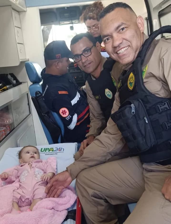 Policiais Militares salvam bebê de 5 meses engasgado em Sarandi