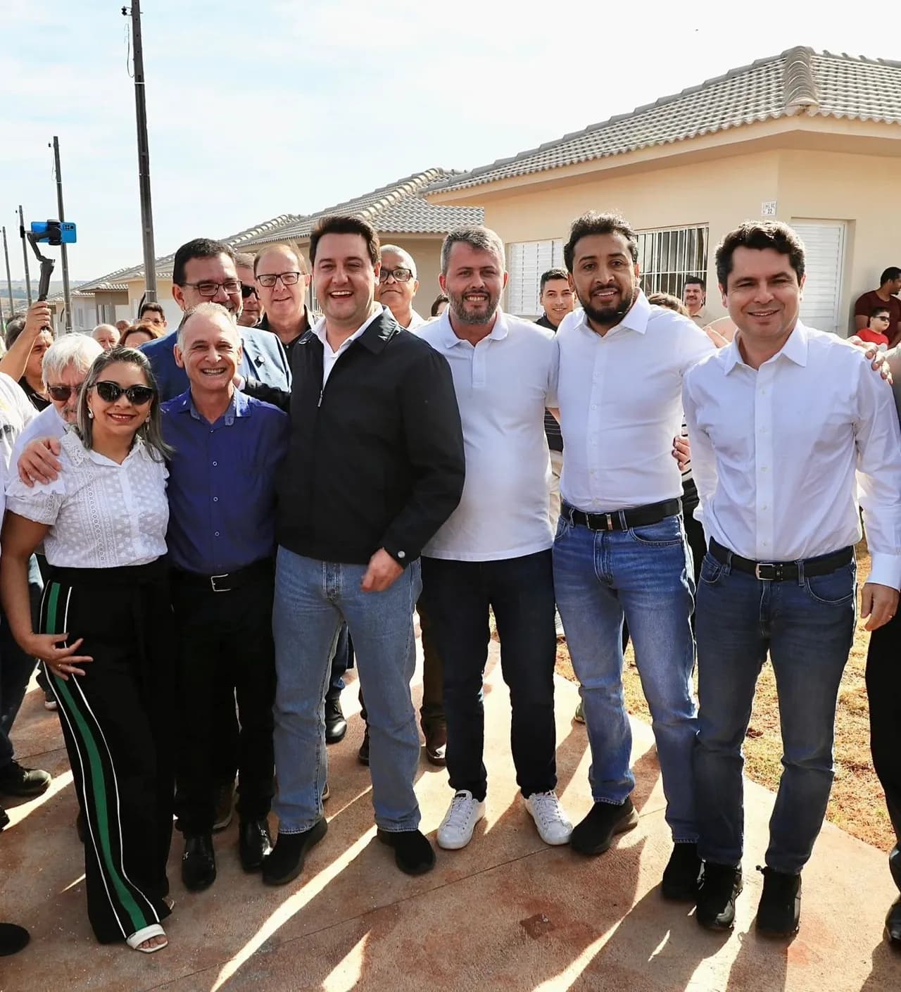 Deputado Adriano José participa da entrega de 84 moradias do programa Casa Fácil Paraná em Paiçandu