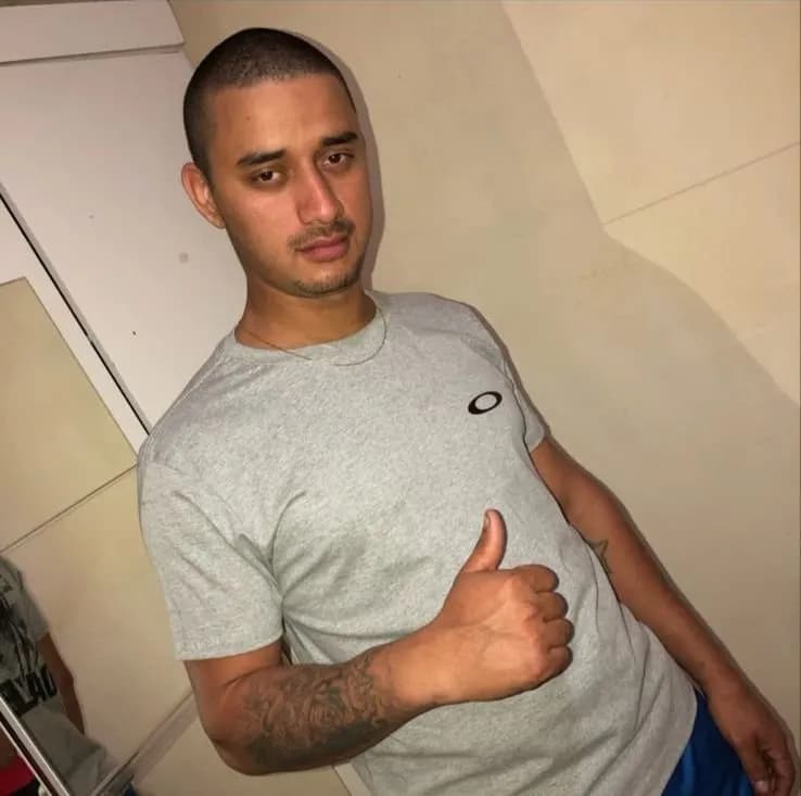 Homem é executado a tiros em frente de casa enquanto estava com a filha em Mandaguaçu