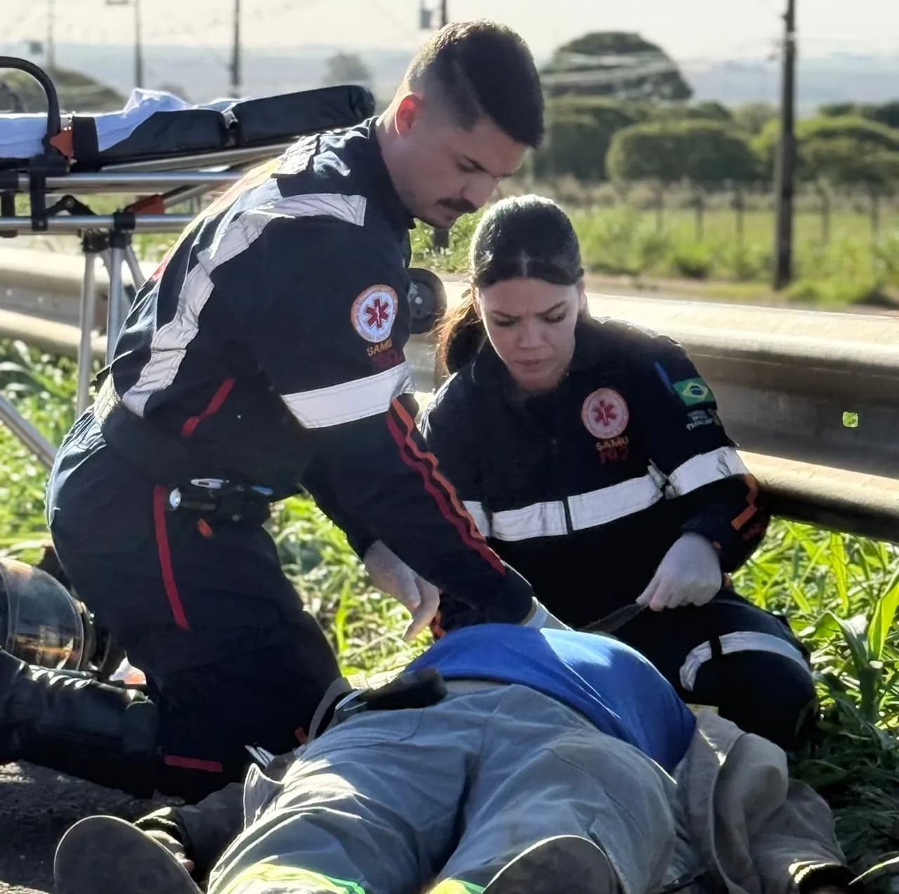 Buraco na PR-323 provoca novo acidente e motociclista fica ferido em Paiçandu