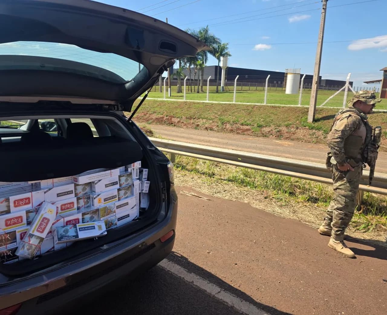 PRF apreende 3 mil maços de cigarros contrabandeados na rodovia PR-323 em Paiçandu