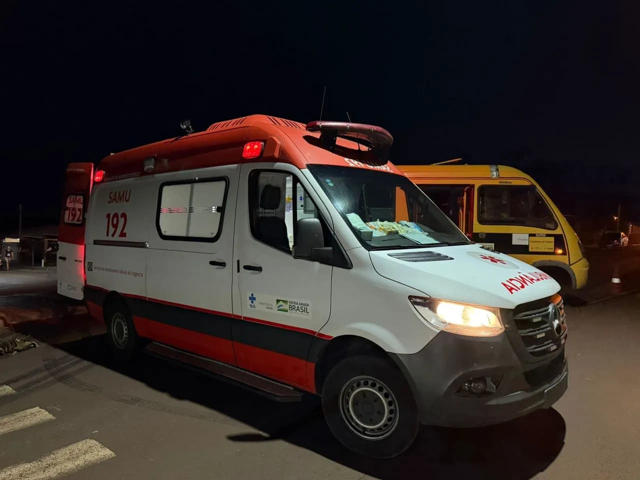 Motociclista fica ferido após acidente envolvendo ônibus do transporte escolar em Paiçandu