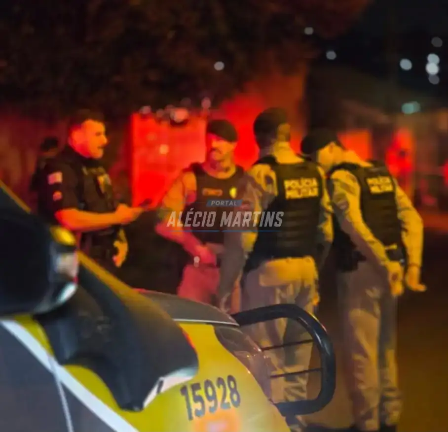 Homem é executado a tiros em frente a residência, em Sarandi
