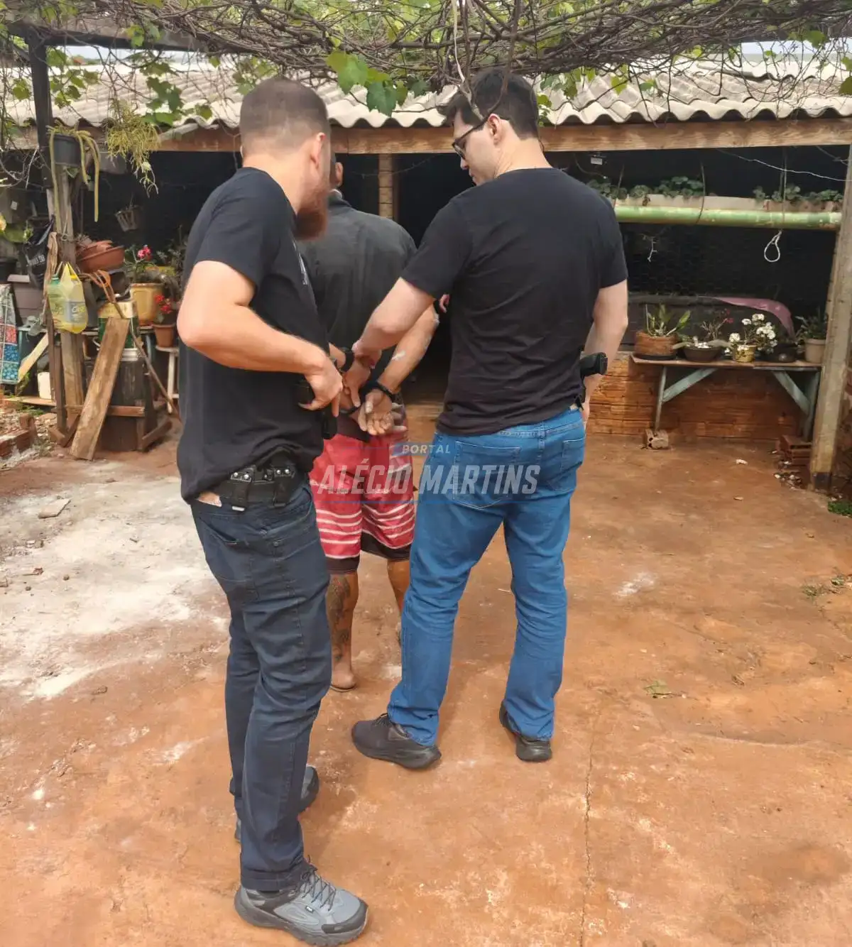 Homem é preso pela Polícia Civil de Paiçandu após descumprir medida protetiva contra a própria mãe