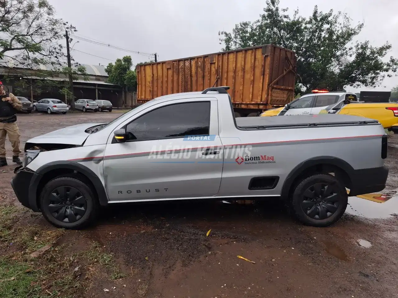 Motorista não consegue frear após lombada e provoca acidente na PR-323