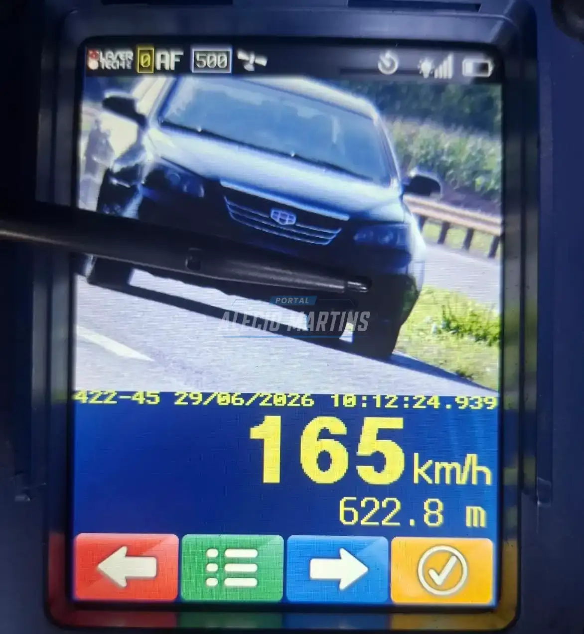 Motorista é flagrado a 165 km/h durante operação policial na PR-323, em Paiçandu