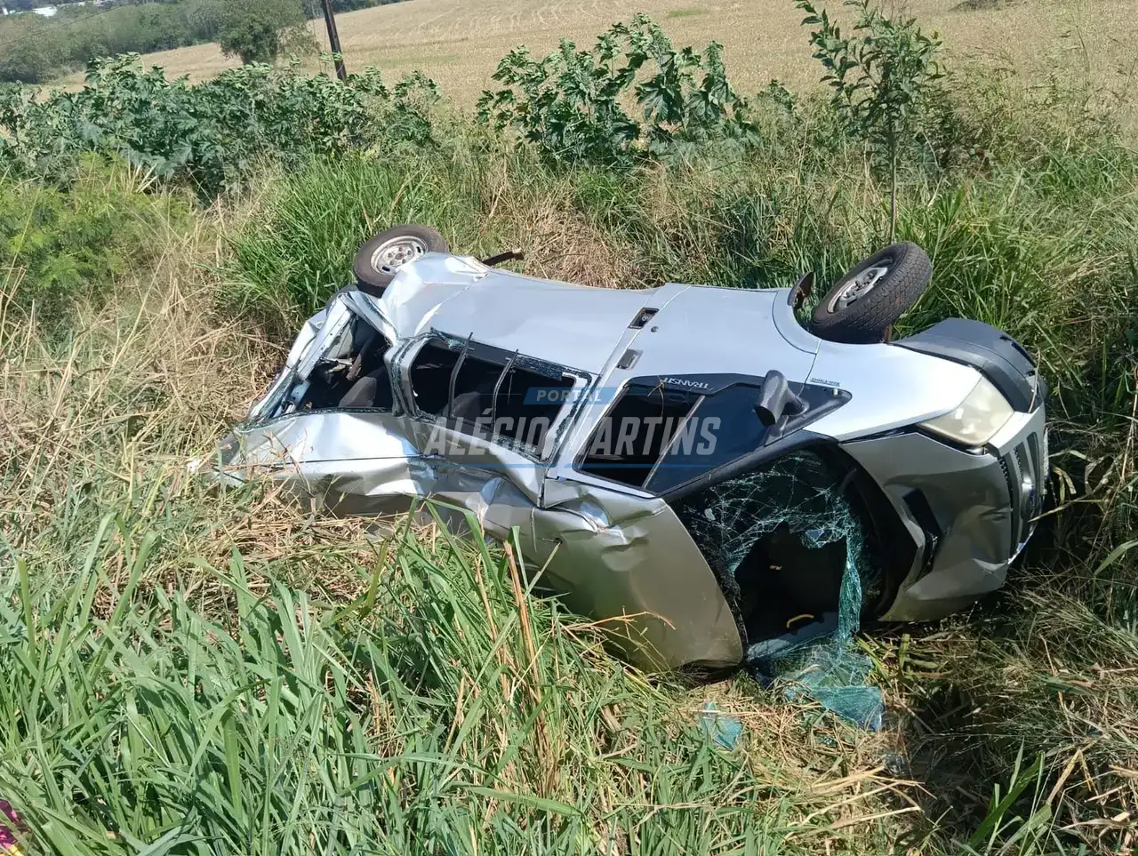 Grave acidente entre carreta e van deixa quatro feridos na rodovia entre Maringá e Iguaçu
