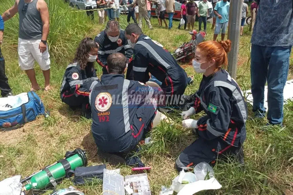 Motociclista morre e mulher fica gravemente ferida em acidente no Contorno Sul de Maringá
