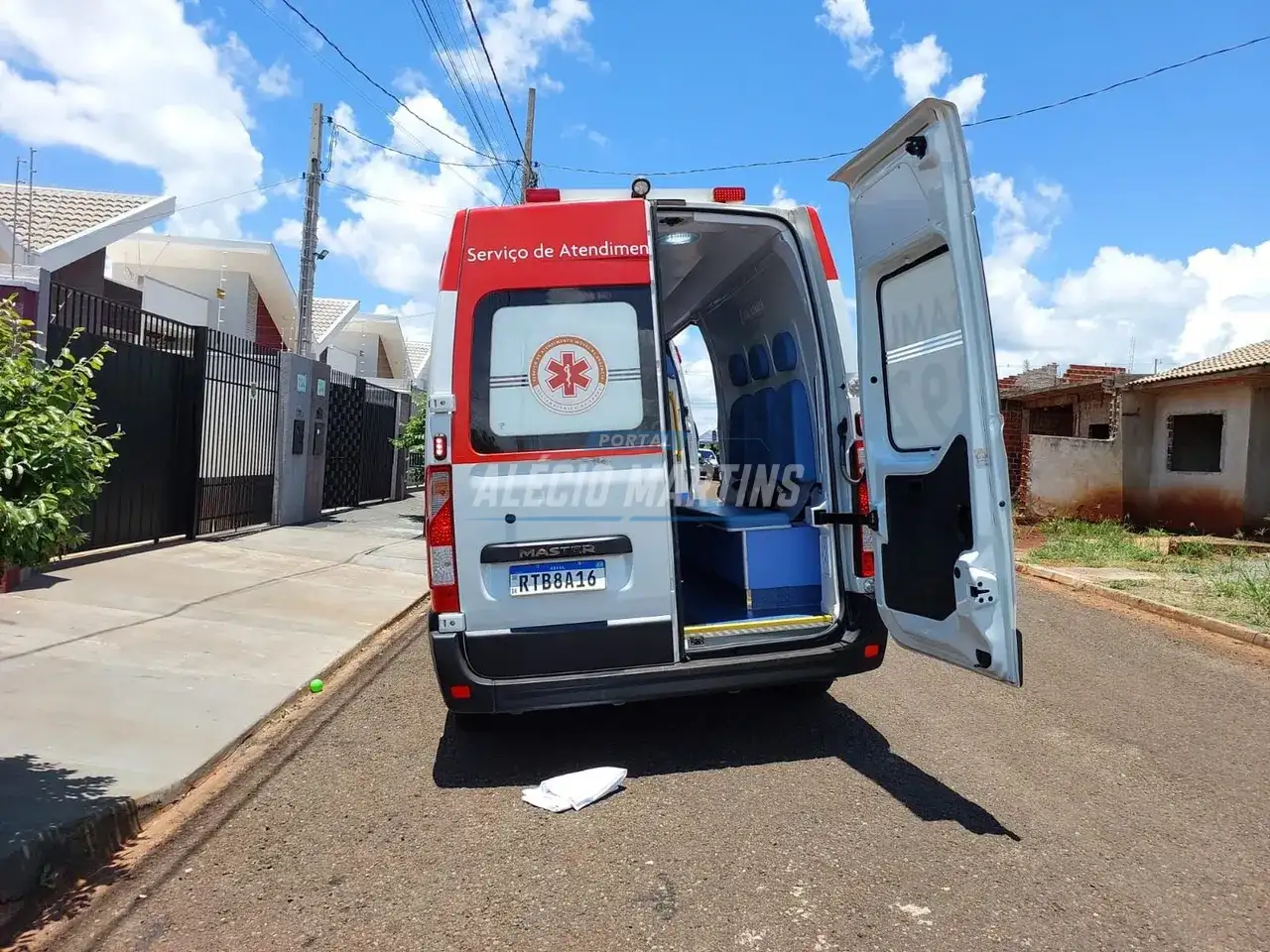 Criança é socorrida após ser afogar em piscina de residência em Sarandí