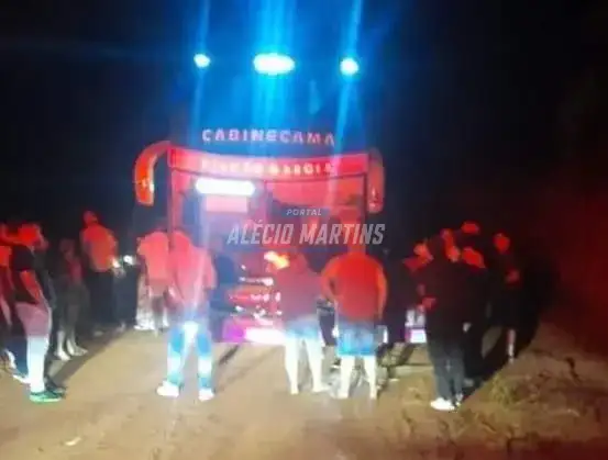 Piratas do asfalto: ônibus é parado a tiros durante roubo próximo à ponte do Rio Ivaí