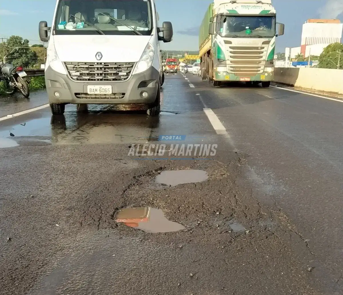 Dois acidentes seguidos na tarde desta quarta-feira na rodovia entre Maringá e Paiçandu