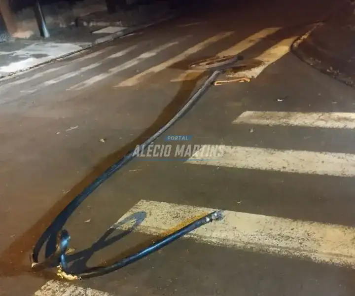Fios de fibra óptica estão sendo furtados em Paiçandu. Nesta madrugada a PM agiu e recuperou parte da fiação