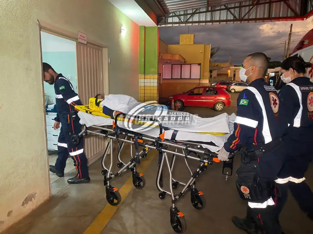 Adolescente é socorrido pelo SAMU após sofrer queda de bicicleta em Paiçandu