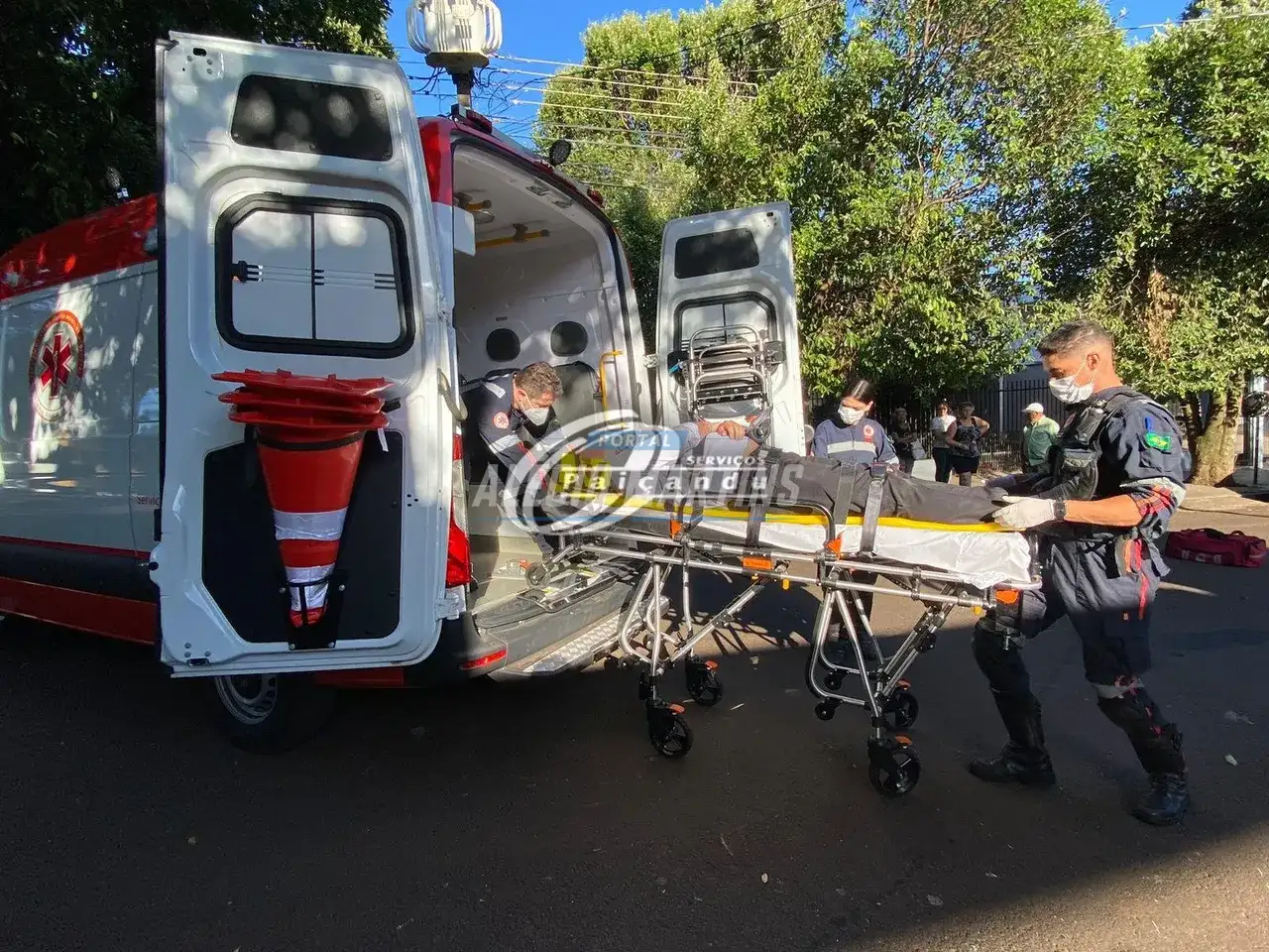 Cachorro na rua provoca queda de motociclista em Paiçandu