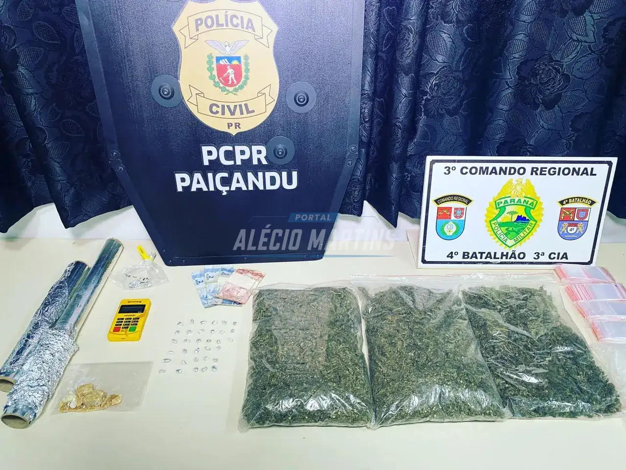 Ação conjunta da polícia militar e civil, resulta em apreensão de drogas e traficante preso