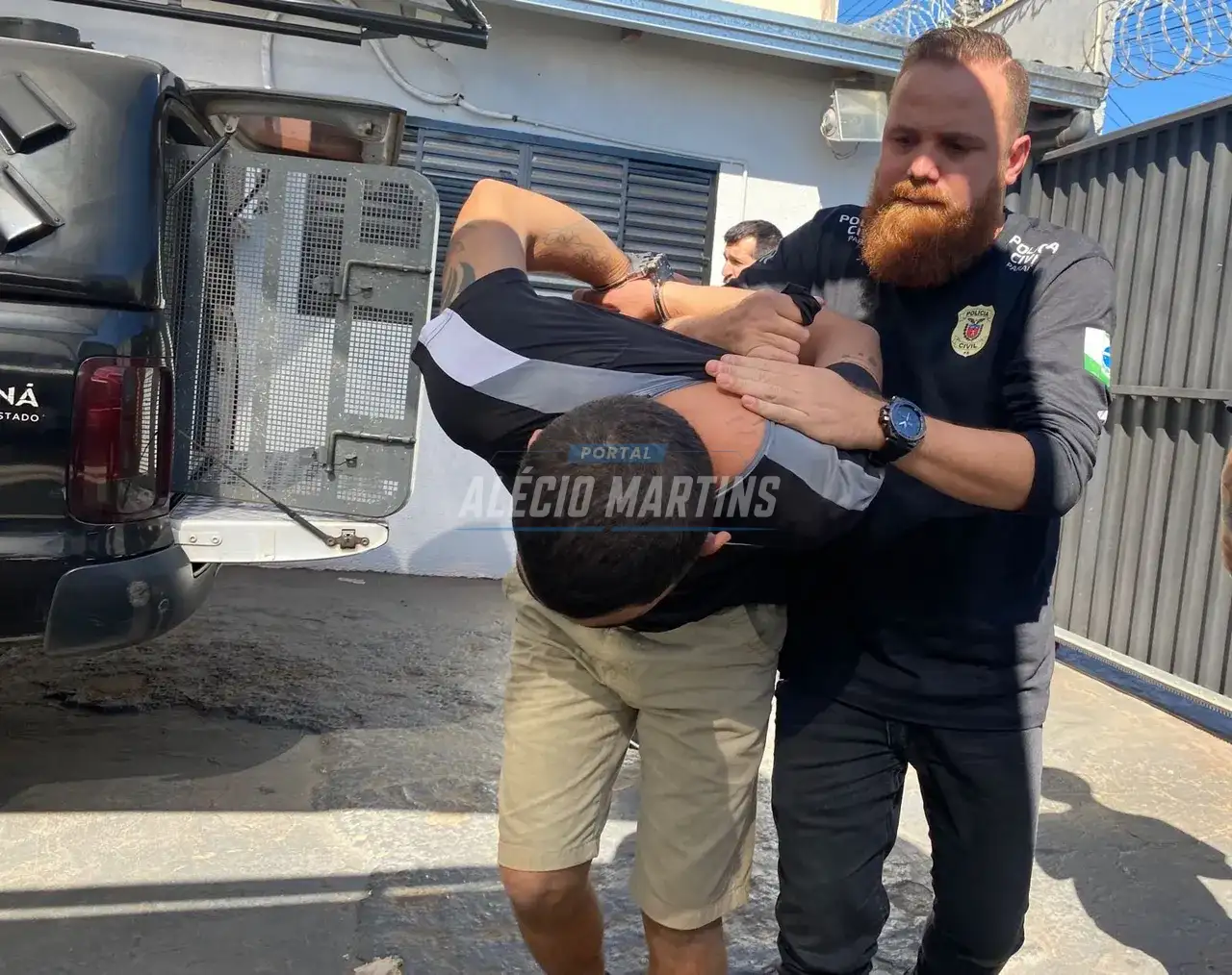 Polícia civil prende em flagrante indivíduo praticando assalto no centro de Paiçandu