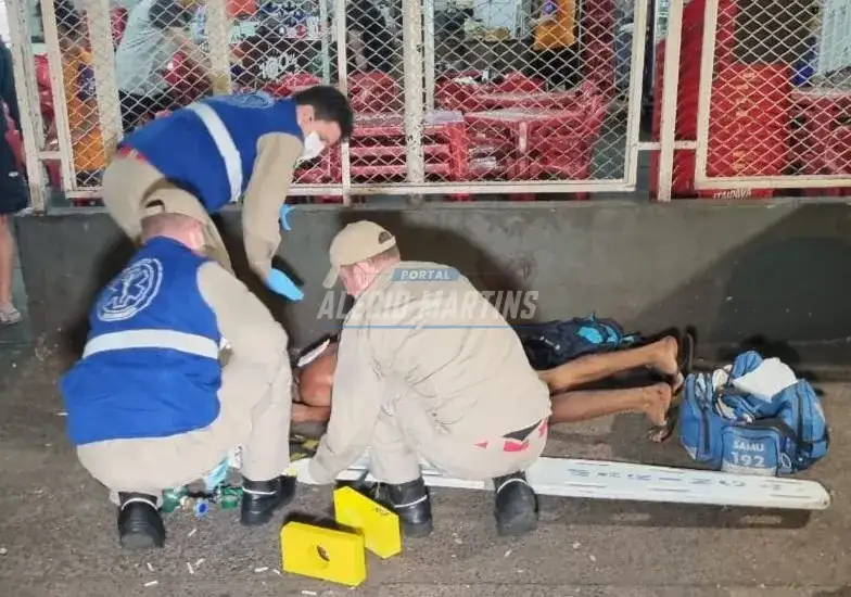 Polícia investiga tentativa de homicídio em Maringá, jovem ferido a golpes de faca nas costas