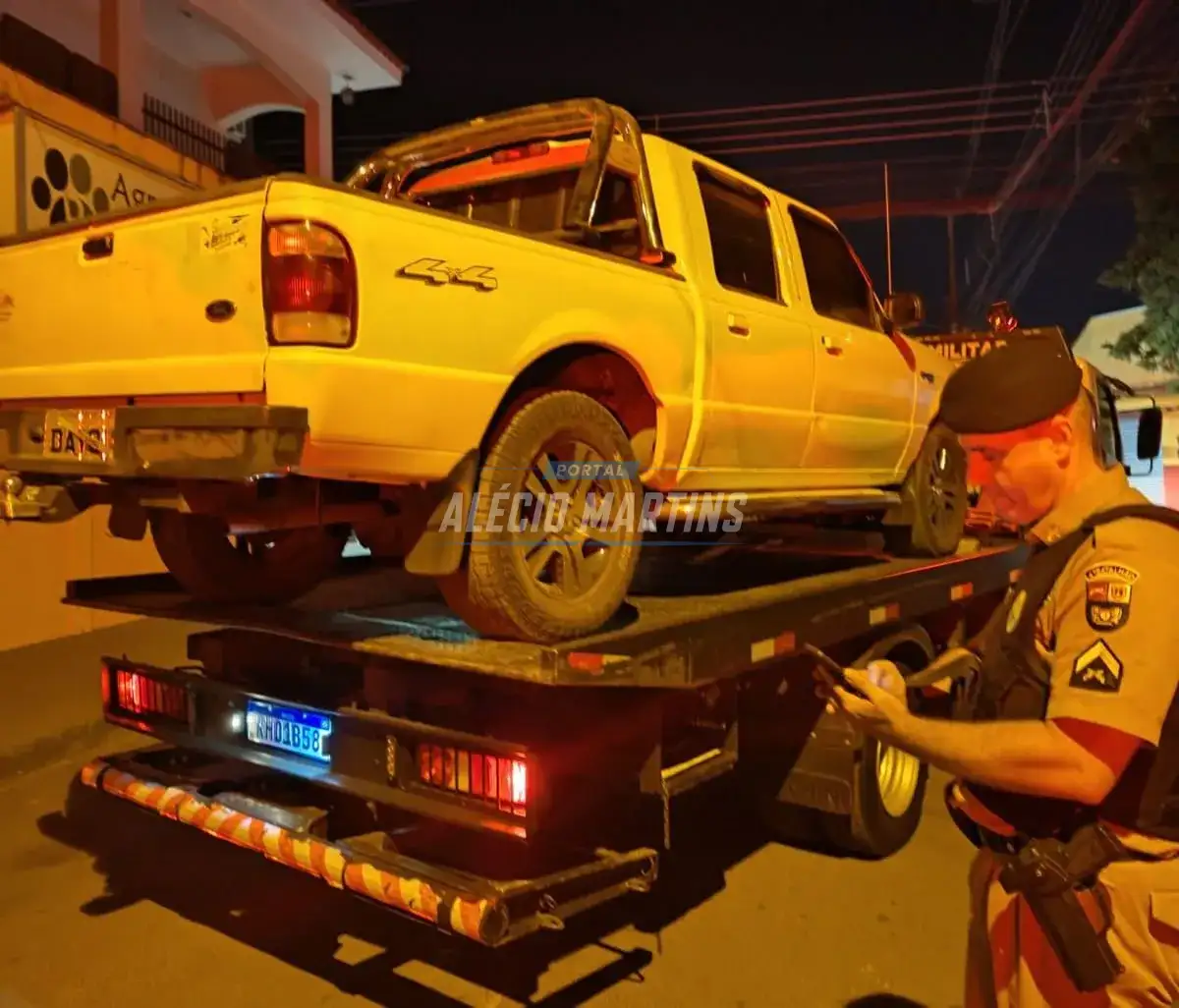 Caminhonete furtada em Maringá é recuperada pela polícia militar em Paiçandu