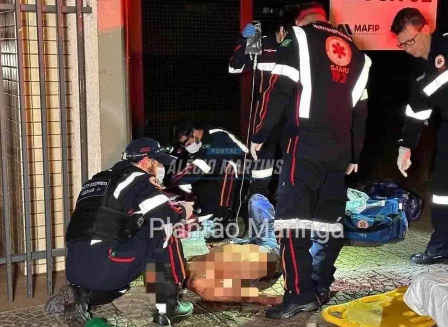 Homem é socorrido em estado gravíssimo após ser esfaqueado nesta madrugada em Maringá
