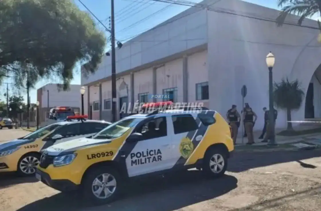 Mulher armada invade igreja da região e ameaça cometer suicídio - Ela teria uma “fixação” pelo padre da paróquia, disse os moradores