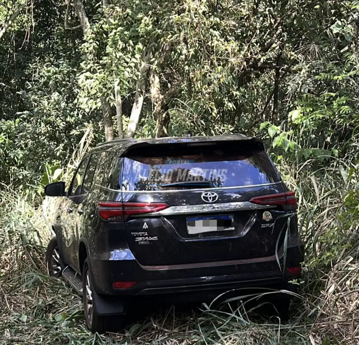 PM de Paiçandu recupera camionete furtada do estacionamento do aeroporto de Maringá