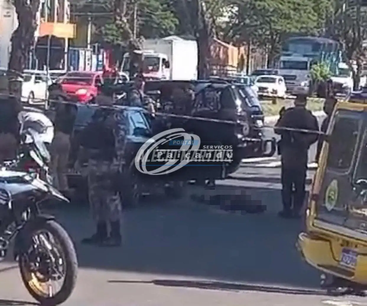Confronto - Indivíduo morre em confronto com a polícia neste momento em Maringá
