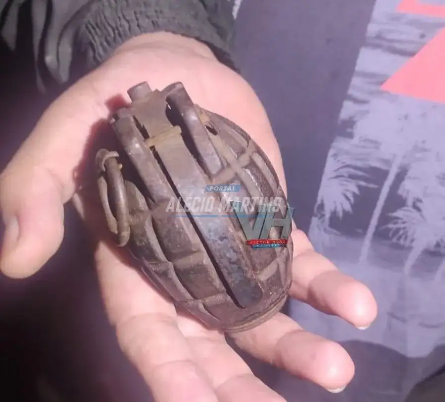 Esquadrão antibomba é acionado após granada ser deixada na delegacia de Sarandi