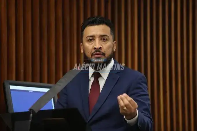 Deputado Adriano José apresenta projeto para criação do Dia da Parada do Orgulho da Família do Paraná