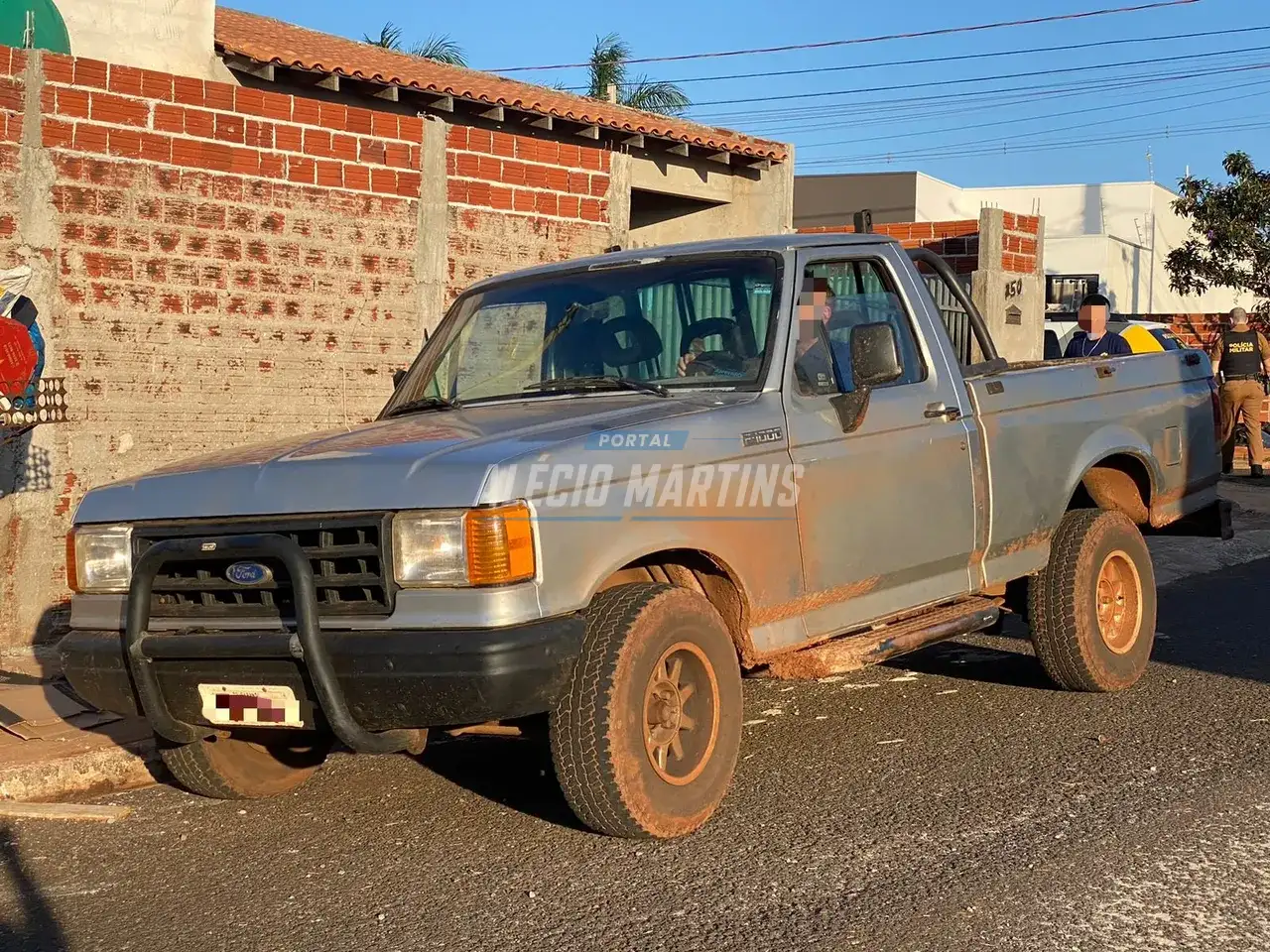 Caminhonete furtada em Maringá é localizada em bairro de Paiçandu