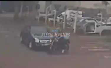 FLAGRANTE IMPRESSIONANTE! Motociclista tem prótese da perna arrancada após acidente em Sarandi