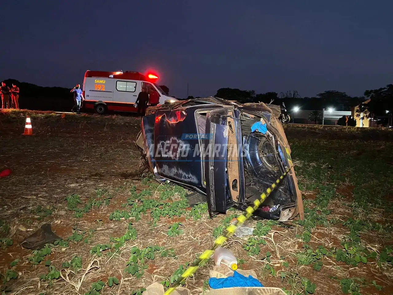 Uma pessoa morreu e outras duas ficaram feridas após capotamento na PR-317 em Floresta. O veículo tinha queixa de furto