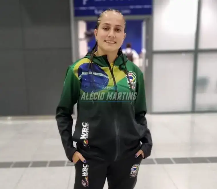 Atleta de Paiçandu embarca rumo a Tailândia para disputar campeonato mundial de Muay Thai