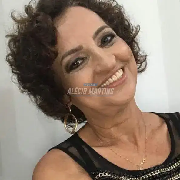 Mulher que iria embarcar em ônibus morre atropelada por moto em Maringá