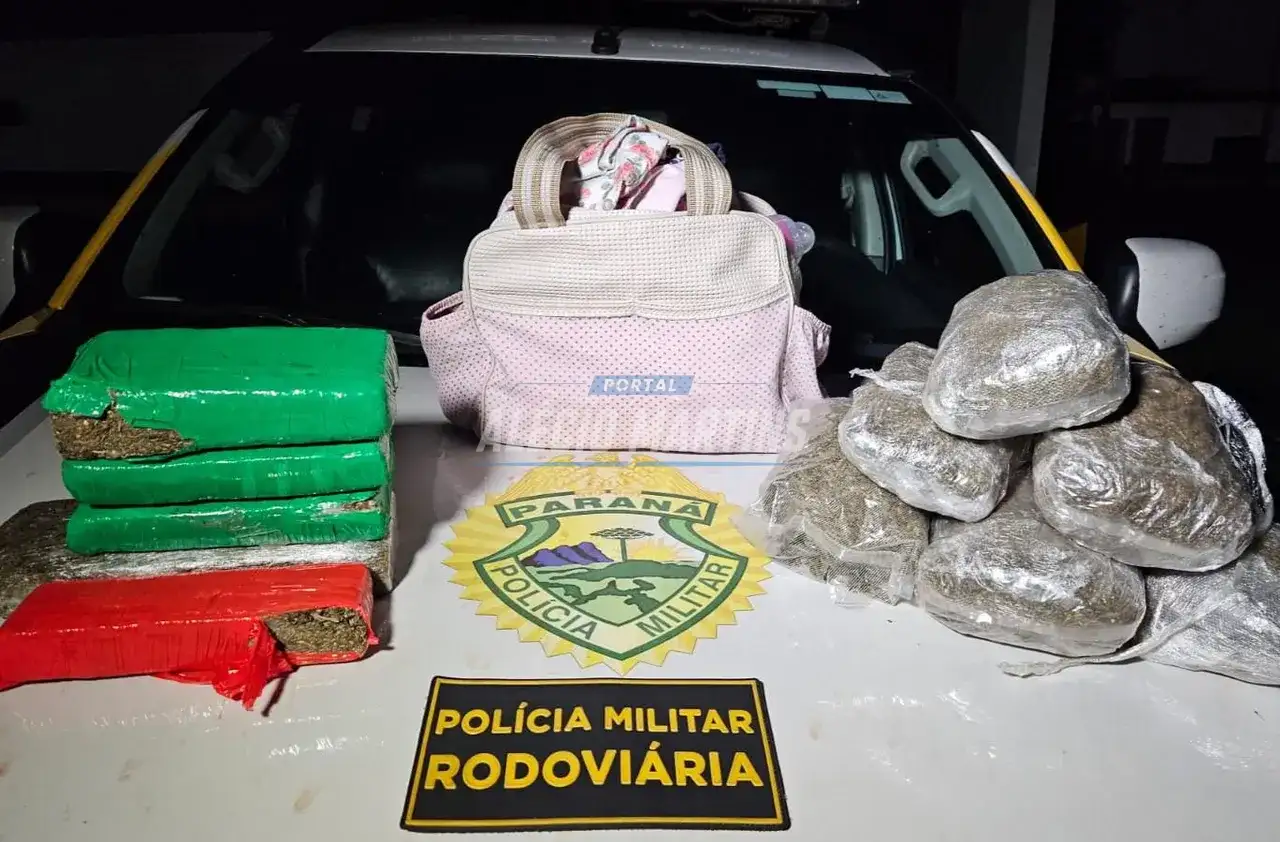Mulher transportando drogas na bolsa de filha de 3 meses é presa pela PRE na PR-323 em Doutor Camargo