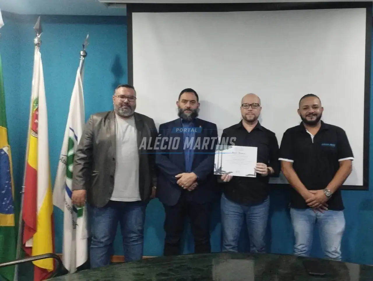 Conseg Maringá é homenageado pelo deputado Adriano José