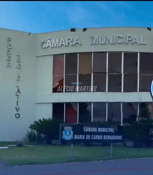 Vereadores de Paiçandu aprovam projeto que aumenta em mais de 50% os salários de secretários municipais