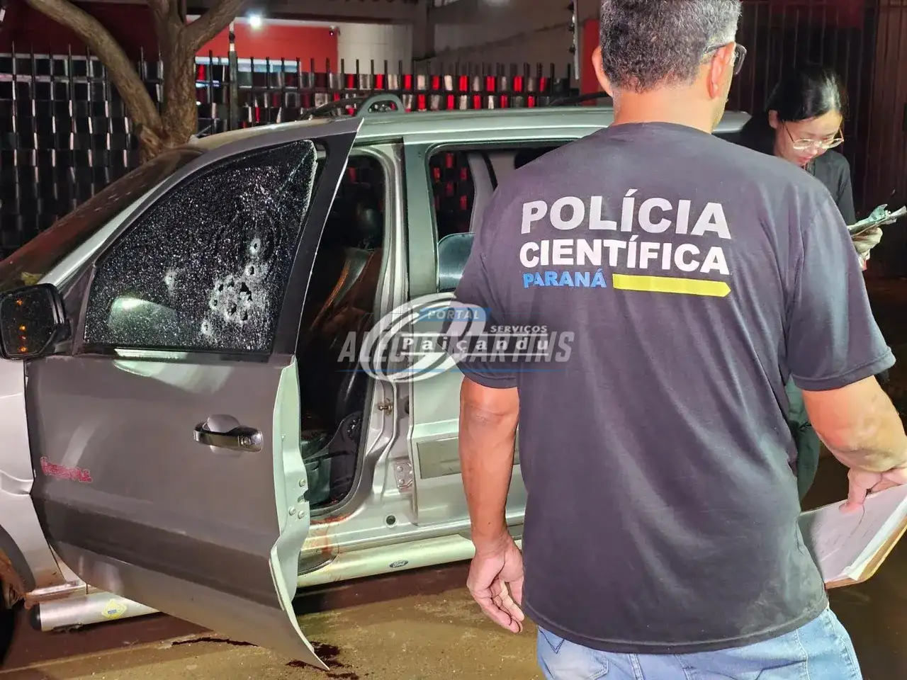 Homem é executado a tiros ao lado da esposa grávida e filhos, em Sarandi