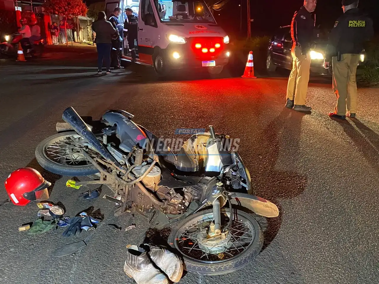 Homem com sinais de embriaguez é socorrido após queda de moto na Av. Independência