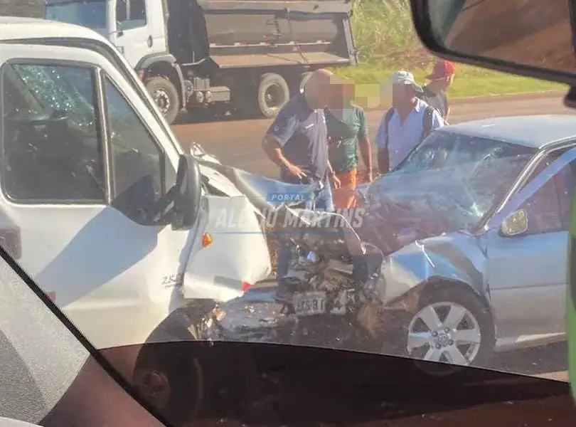 Tragédia na rodovia PR-317 - Colisão frontal resulta em três pessoas mortas entre as vítimas um bebê