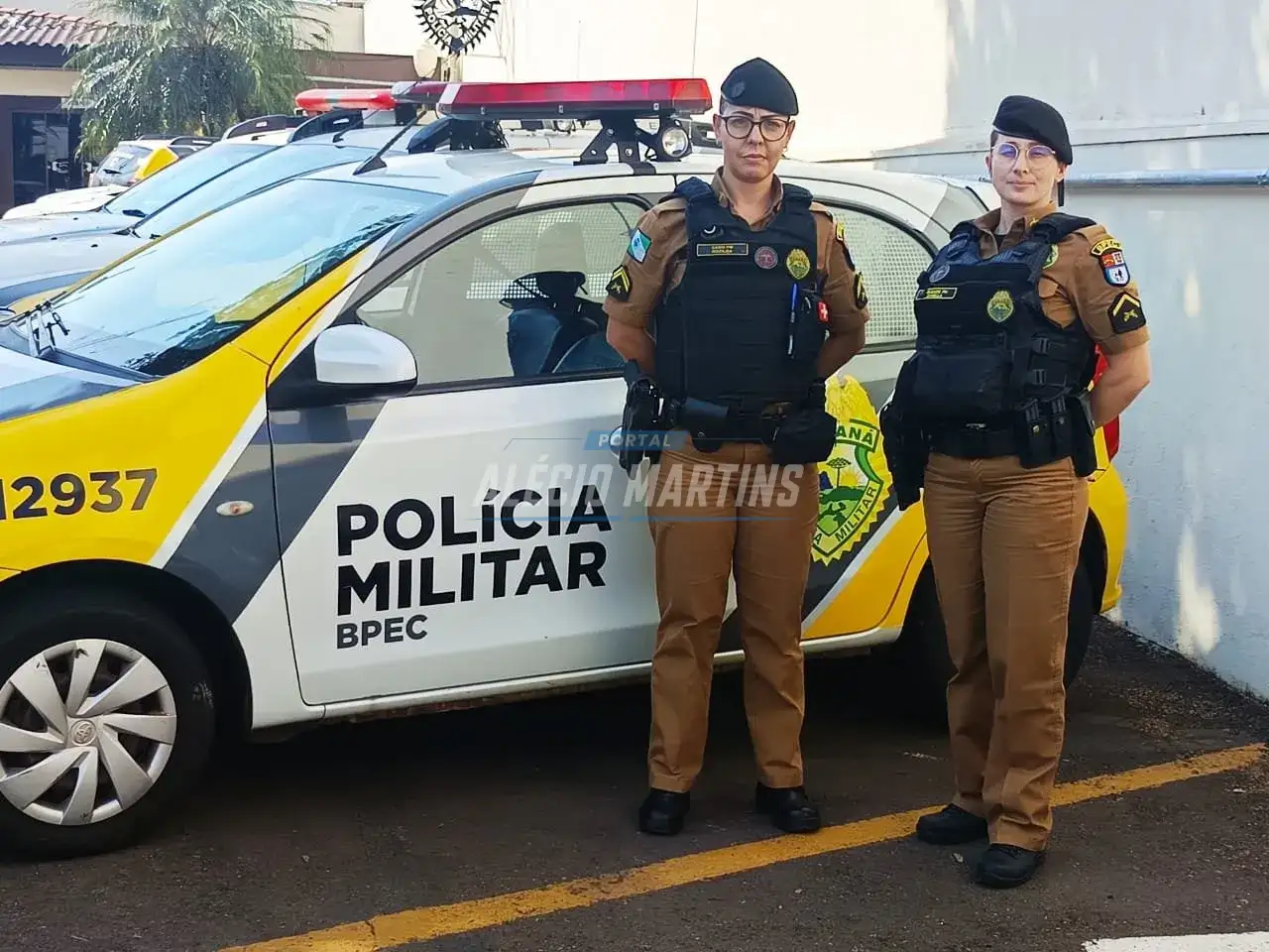 Policiais militares salvam vida de mulher, em Sarandi