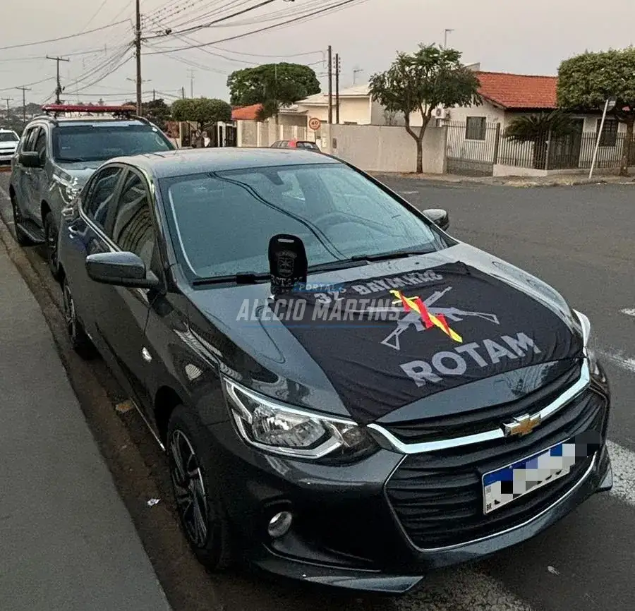 ROTAM recupera carro com queixa de roubo em Mandaguaçu