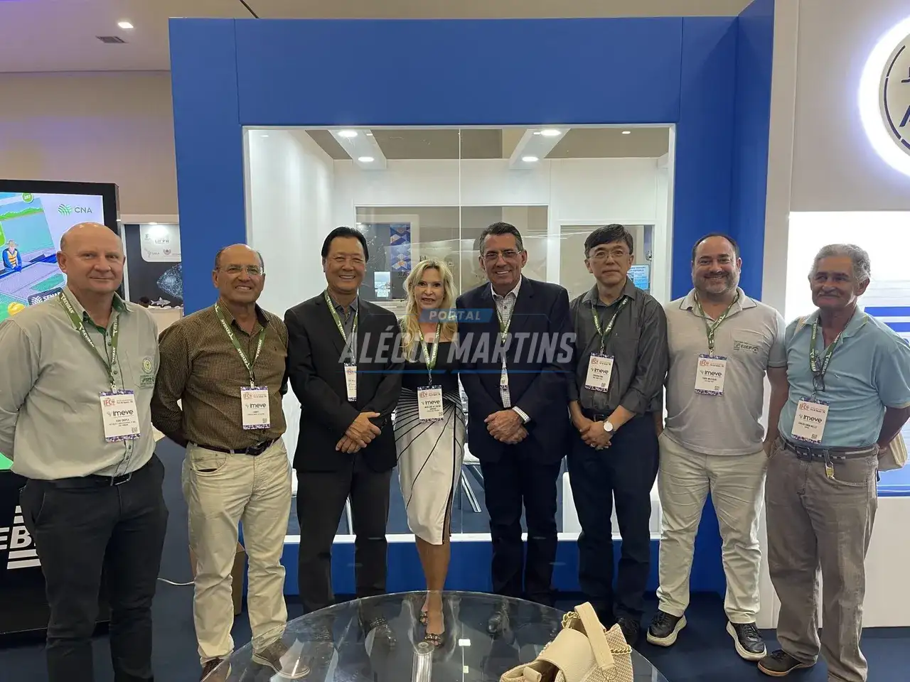 Nishimori homenageia palestrantes no IFC Brasil 2024